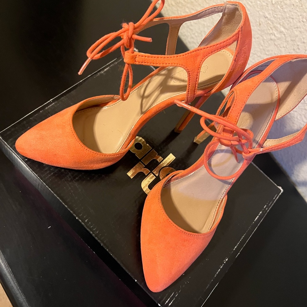 Charlotte Russe Coral heels size 7